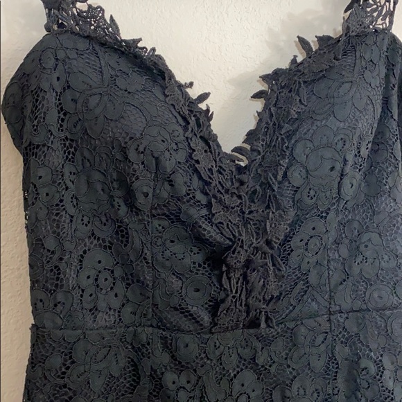 Black dress - Picture 2 of 3